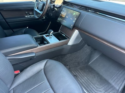 2025 Land Rover Range Rover SE