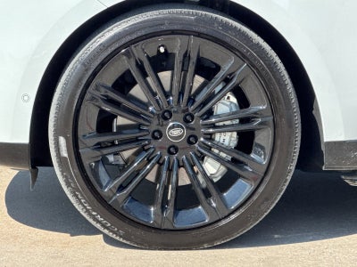 2025 Land Rover Range Rover SE