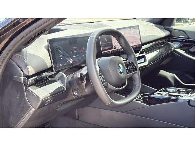 2026 BMW 530i 530i