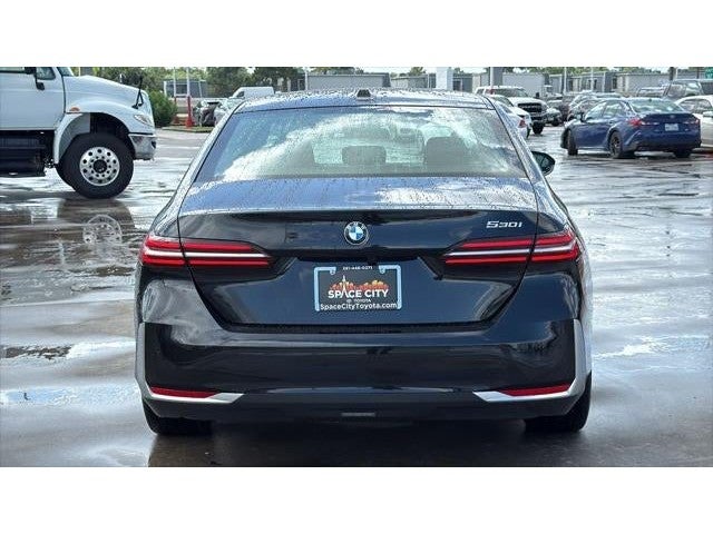2026 BMW 530i 530i