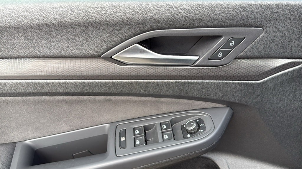 2024 Volkswagen Golf GTI 2.0T S