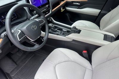 2026 Toyota Highlander Hybrid Limited