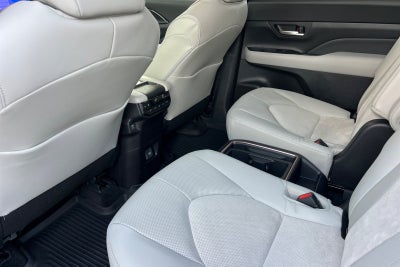 2026 Toyota Highlander Hybrid MAX Platinum