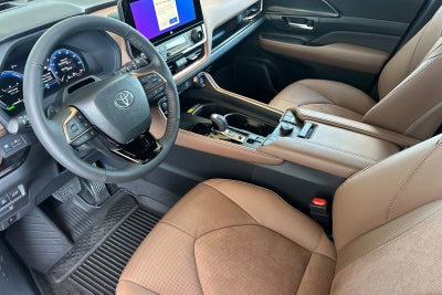 2026 Toyota Highlander Hybrid MAX Platinum