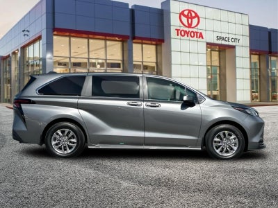2026 Toyota Sienna LE
