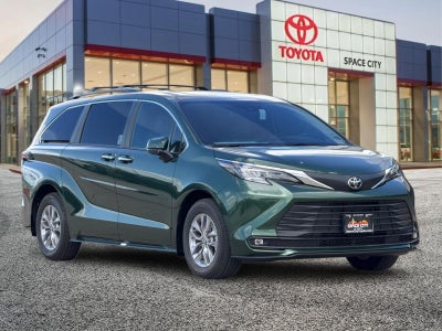 2026 Toyota Sienna XLE
