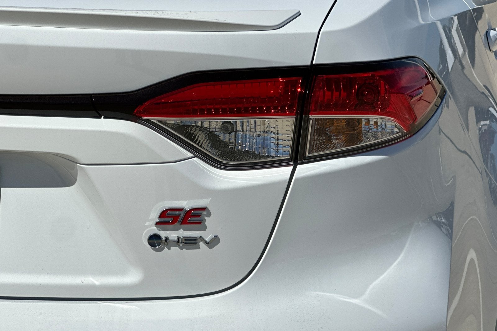 2027 Toyota Corolla Hybrid SE