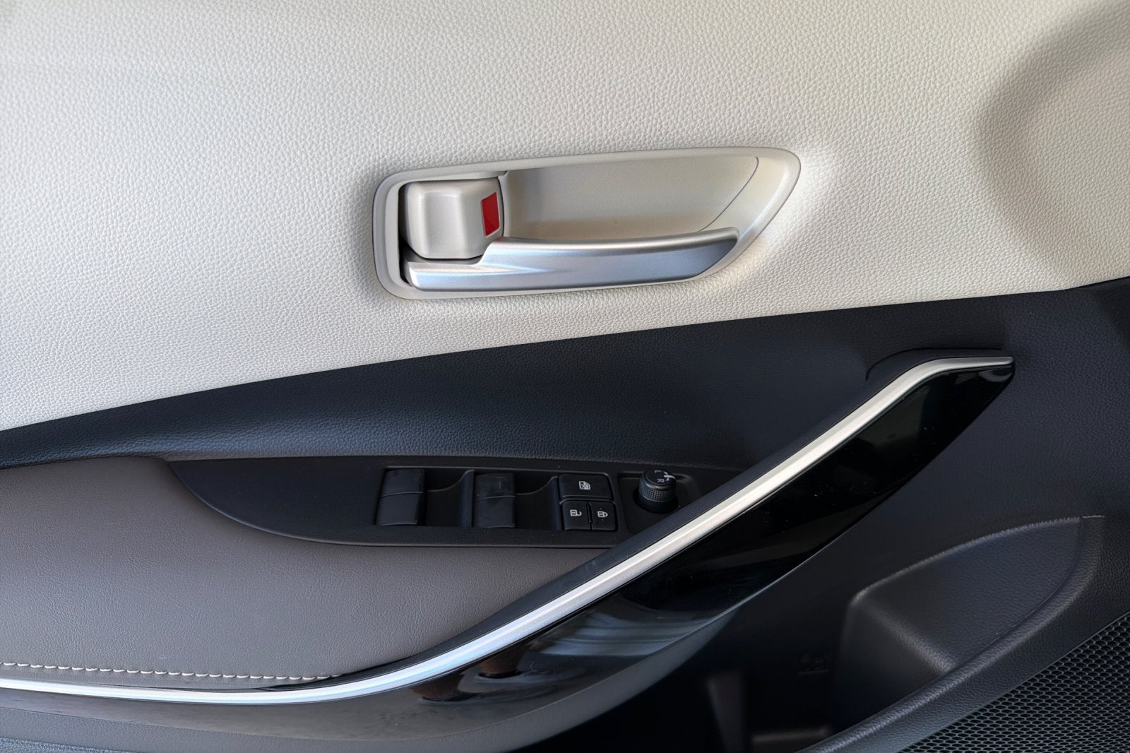 2026 Toyota Corolla Hybrid XLE